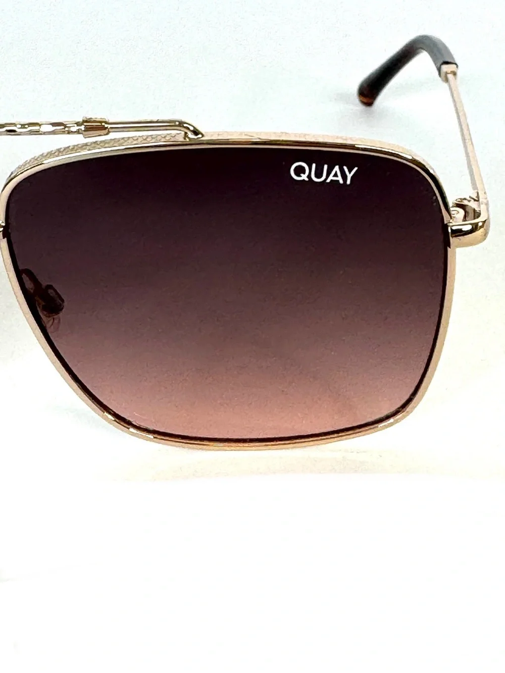 QUAY AUSTRALIA Hot Take 59mm Navigator Sunglasses